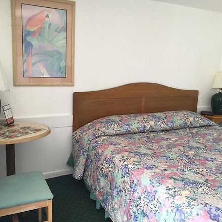 Sea Cove Motel Pompano Beach Bagian luar foto